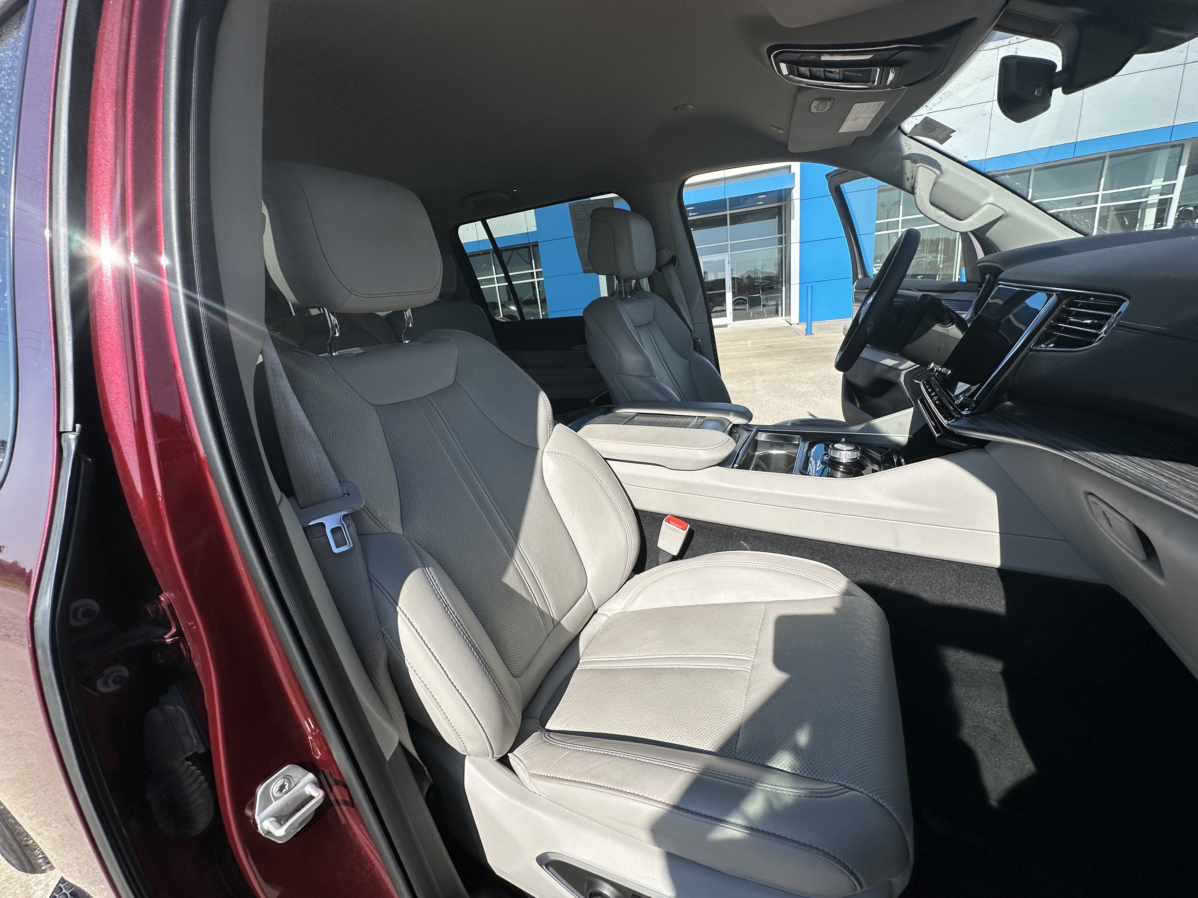 2024 Jeep Wagoneer L Series II
