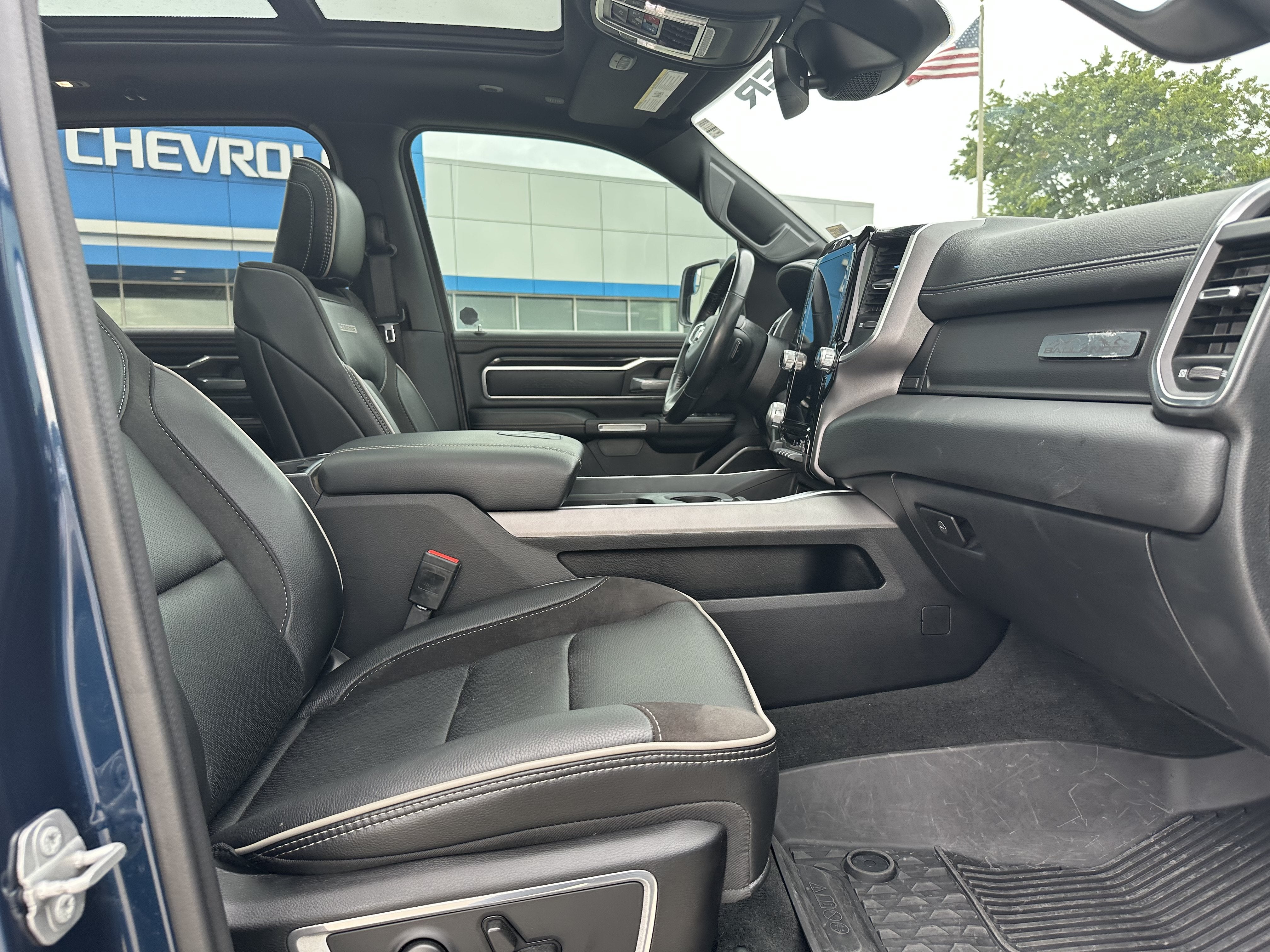 2022 RAM 1500 Laramie Crew Cab 4x4 5'7" Box