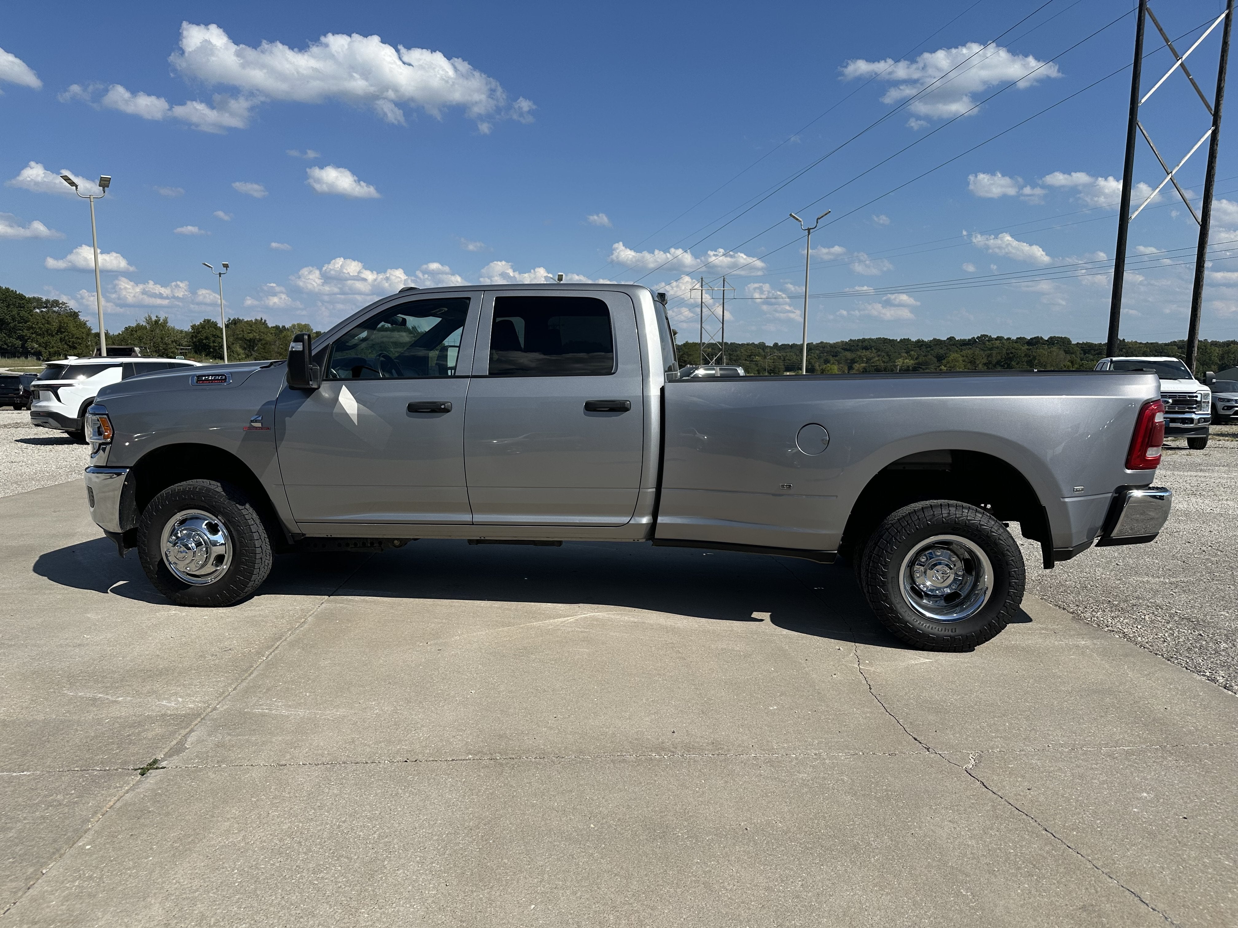 2024 RAM 3500 Tradesman Crew Cab 4x4 8' Box