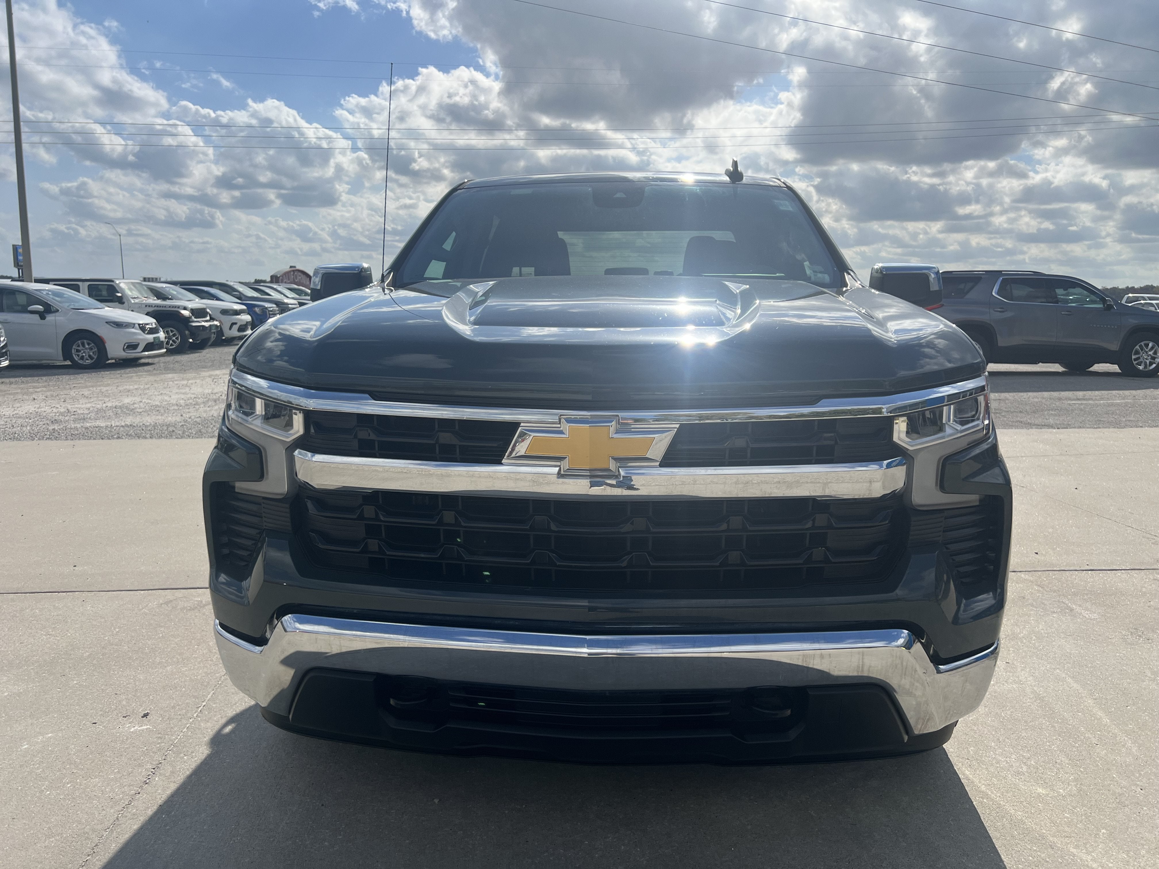 2025 Chevrolet Silverado 1500 LT