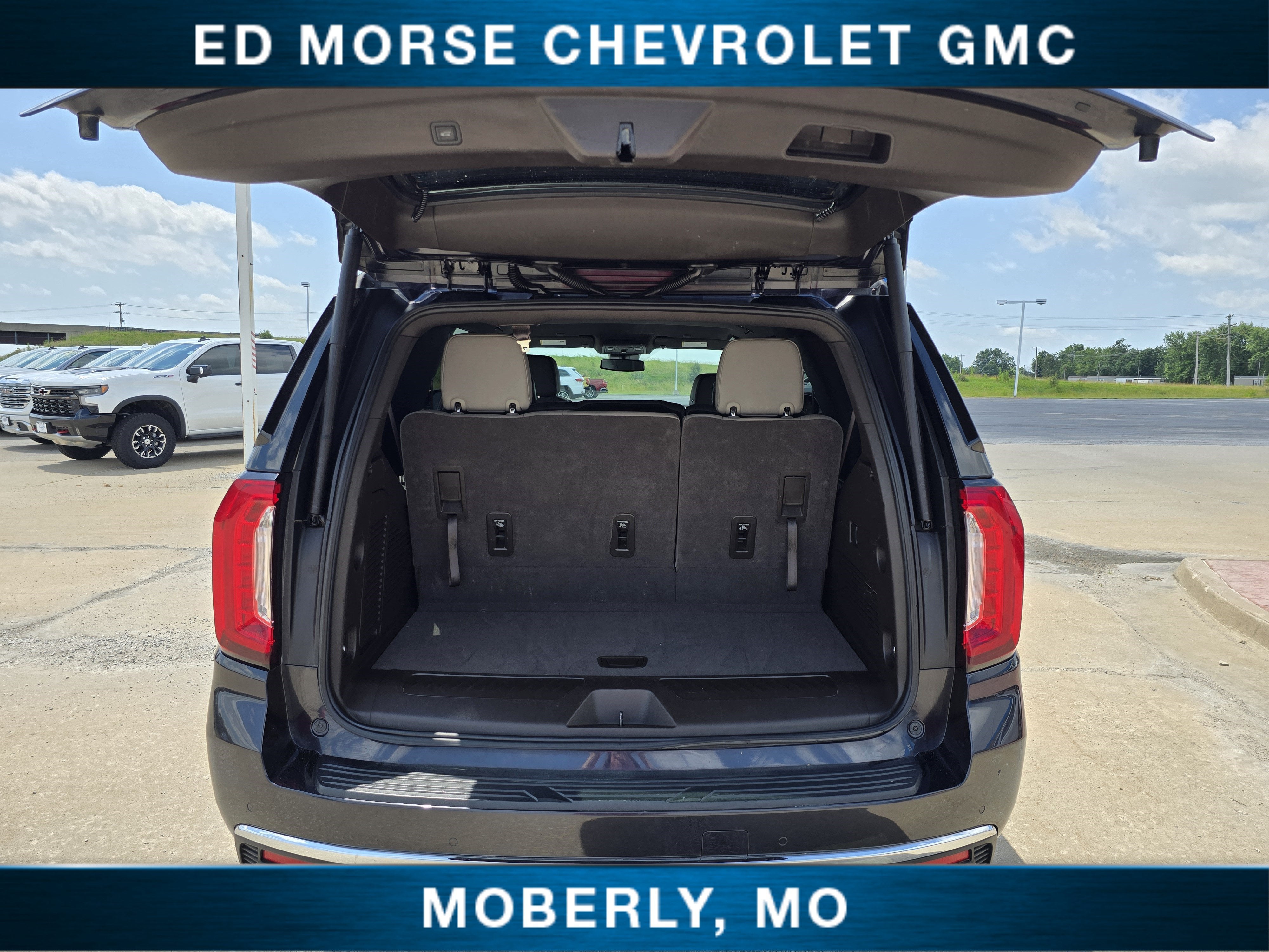 2024 GMC Yukon SLT