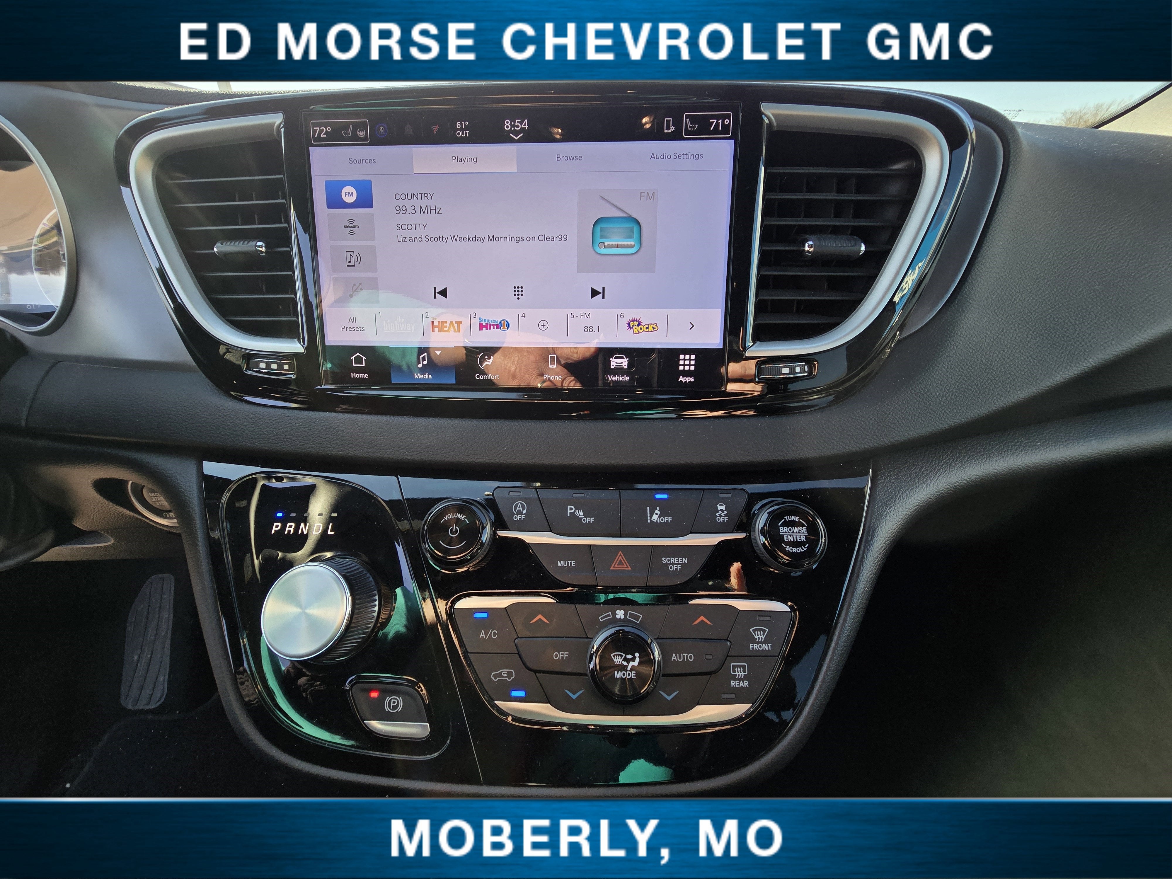 2025 Chrysler Pacifica Select