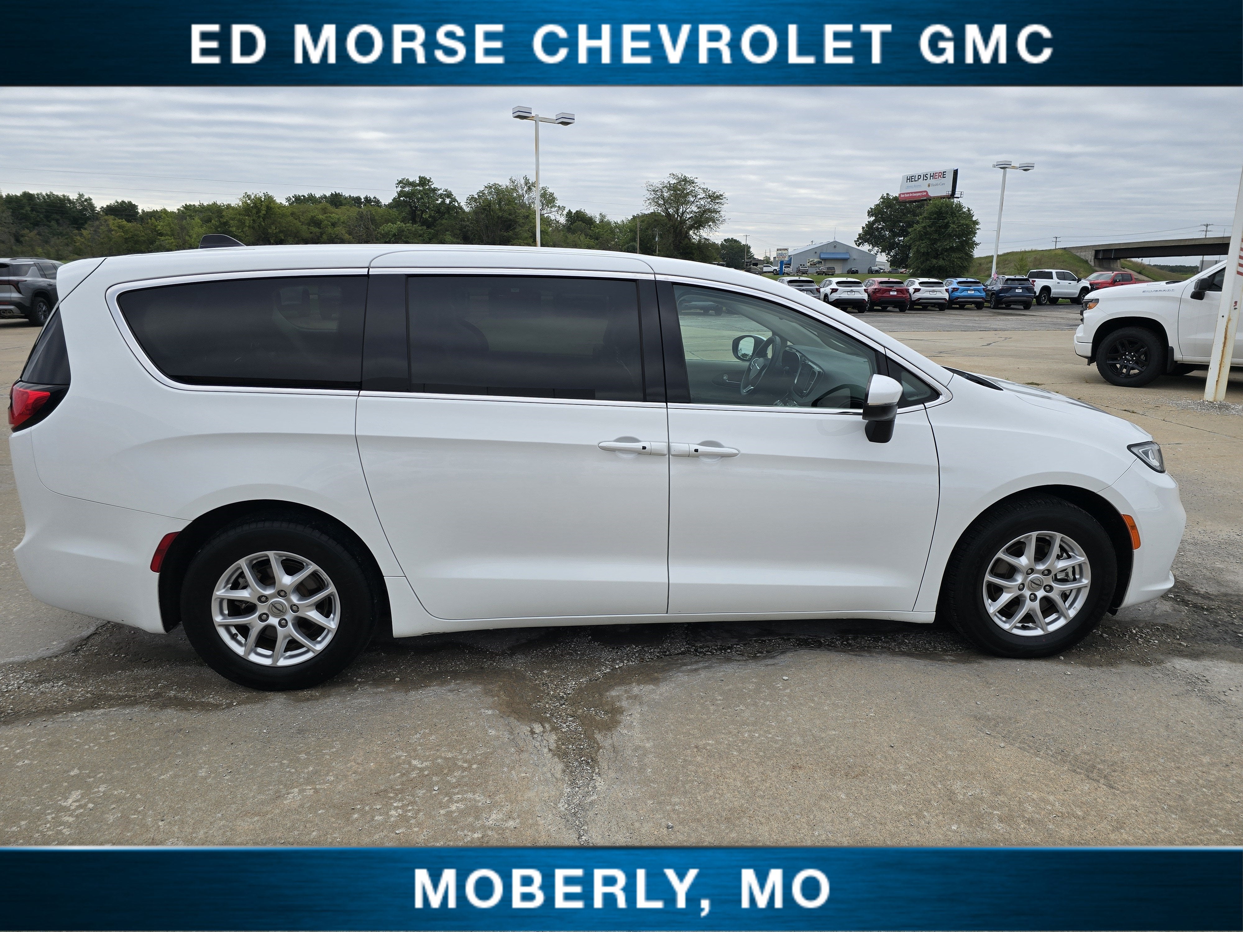 2023 Chrysler Pacifica Touring L