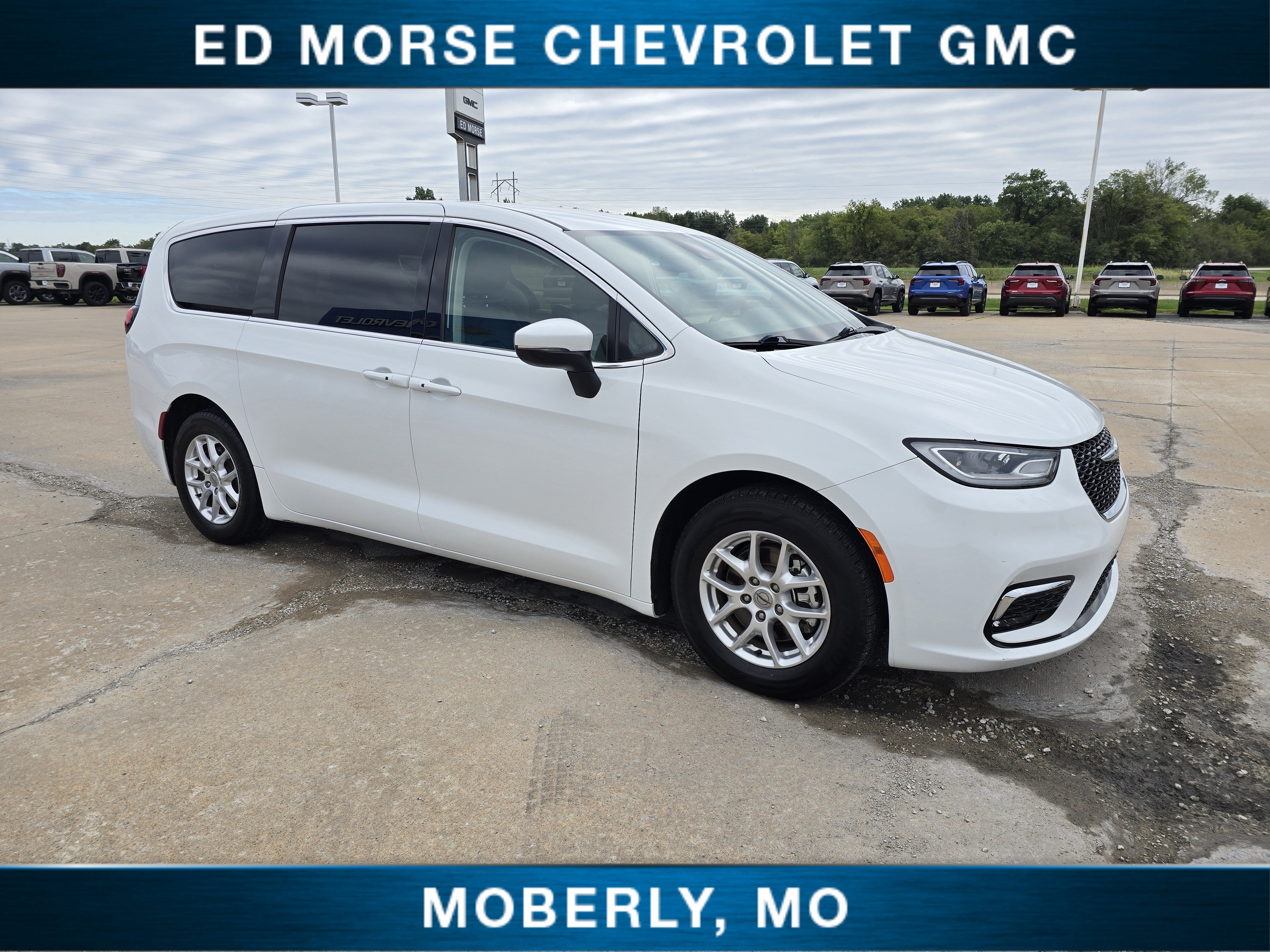2023 Chrysler Pacifica Touring L
