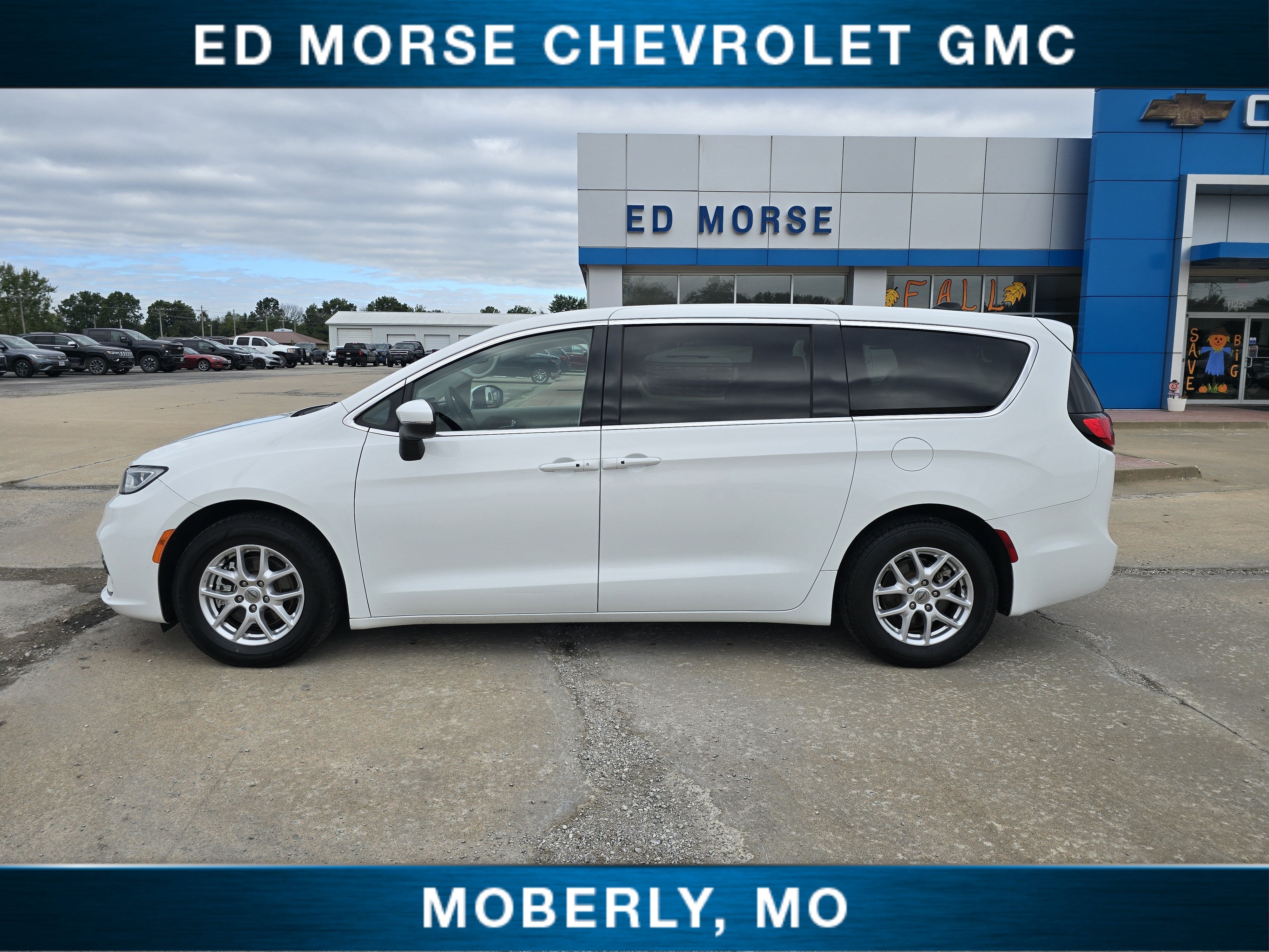 2023 Chrysler Pacifica Touring L