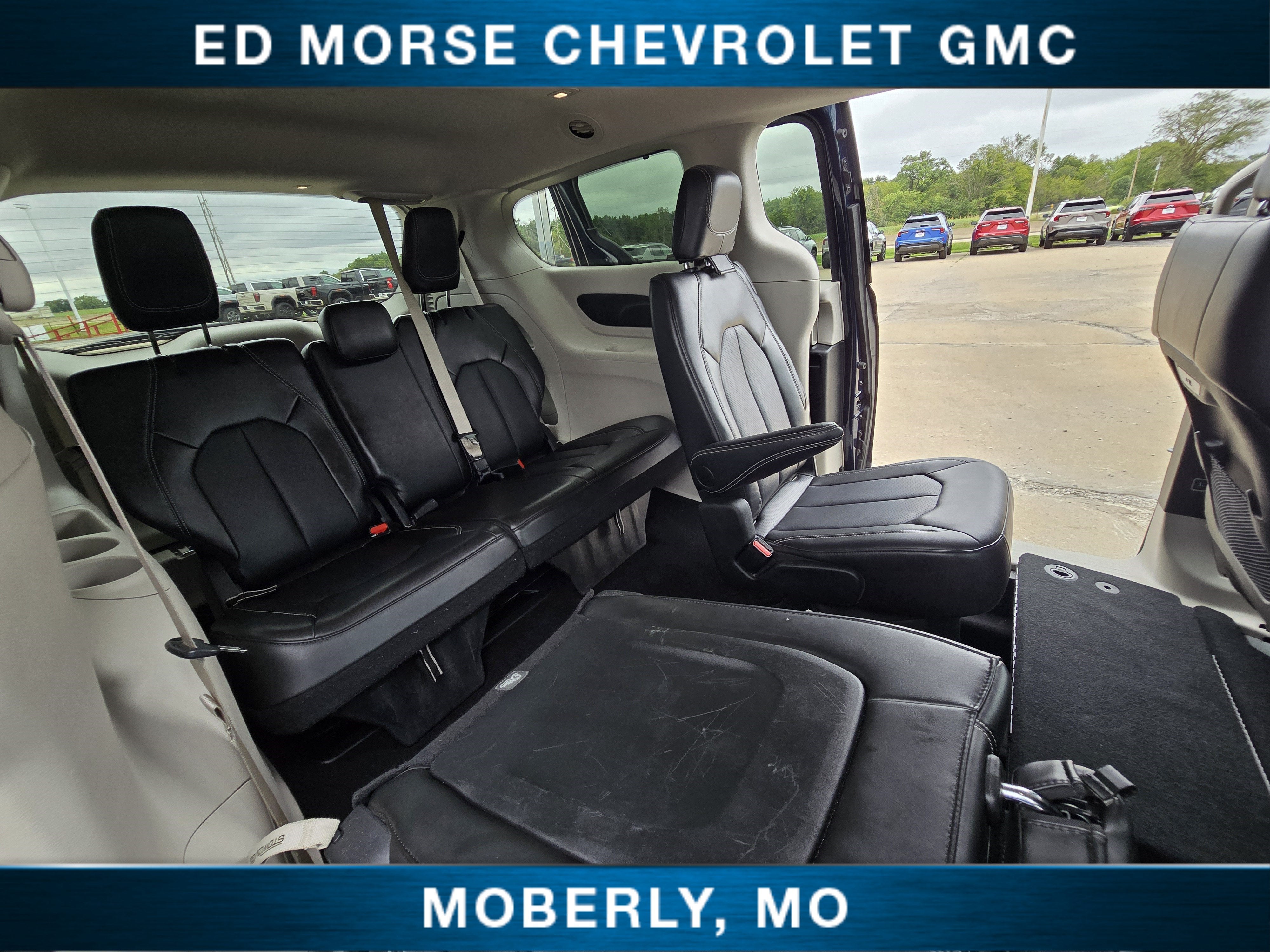 2024 Chrysler Pacifica Touring L