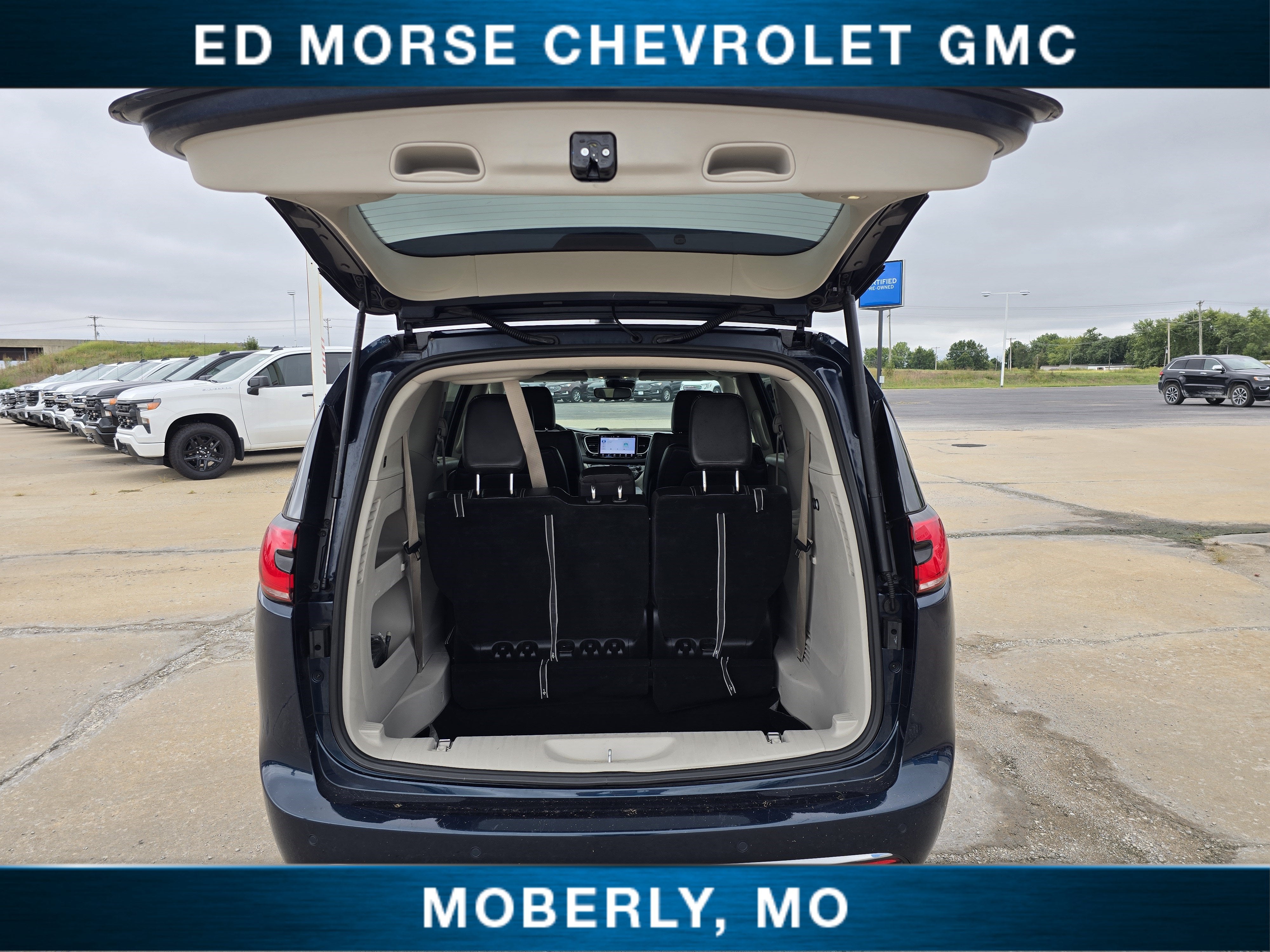 2024 Chrysler Pacifica Touring L