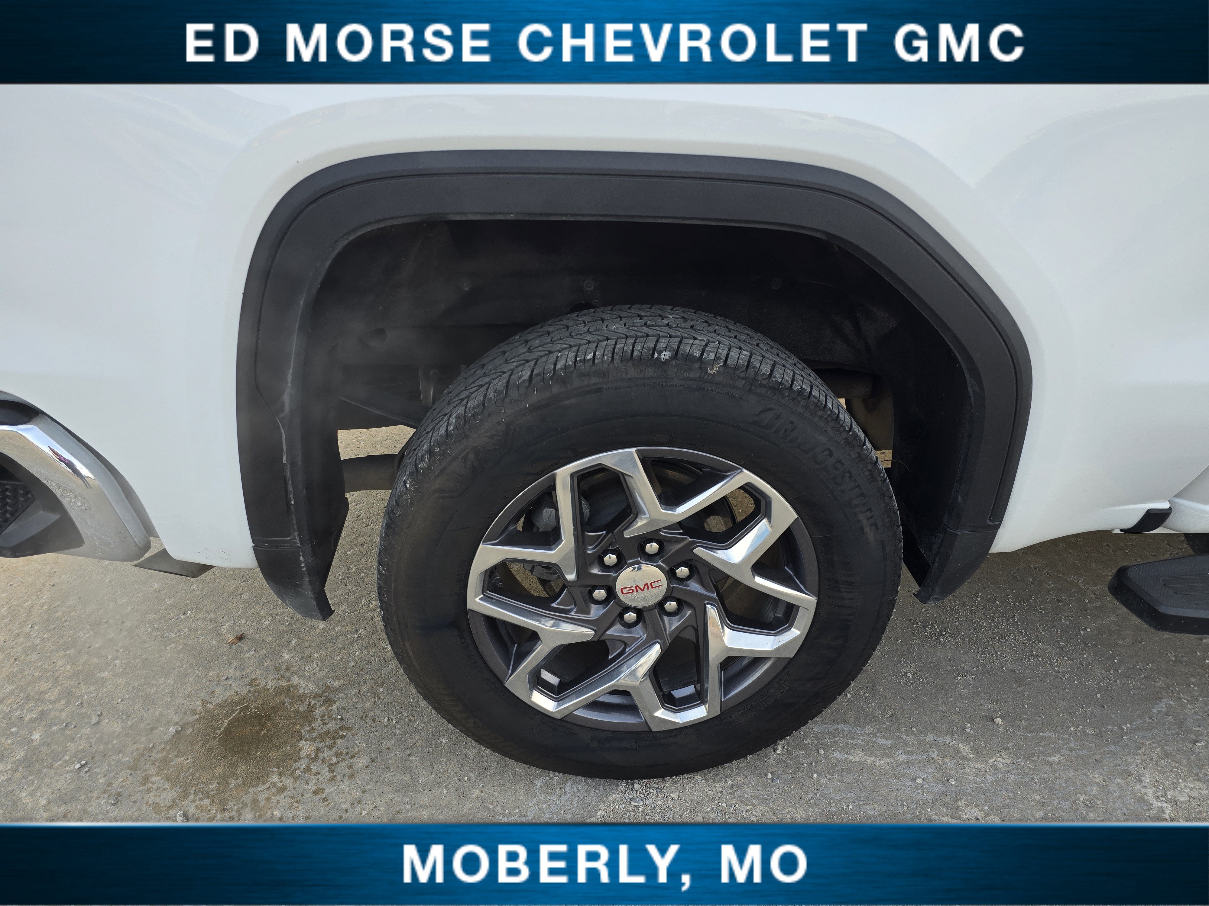 2025 GMC Sierra 1500 SLE