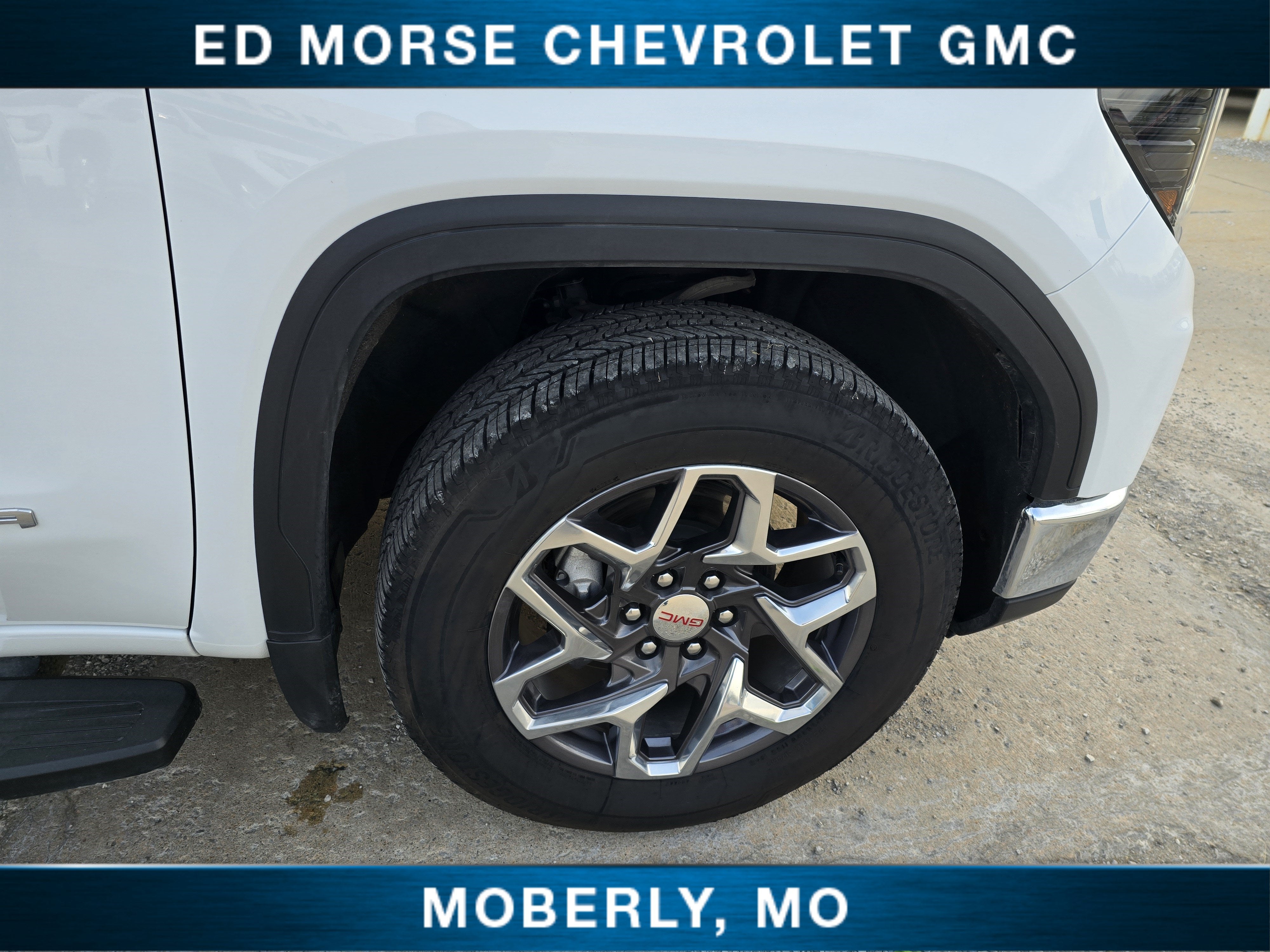 2025 GMC Sierra 1500 SLE