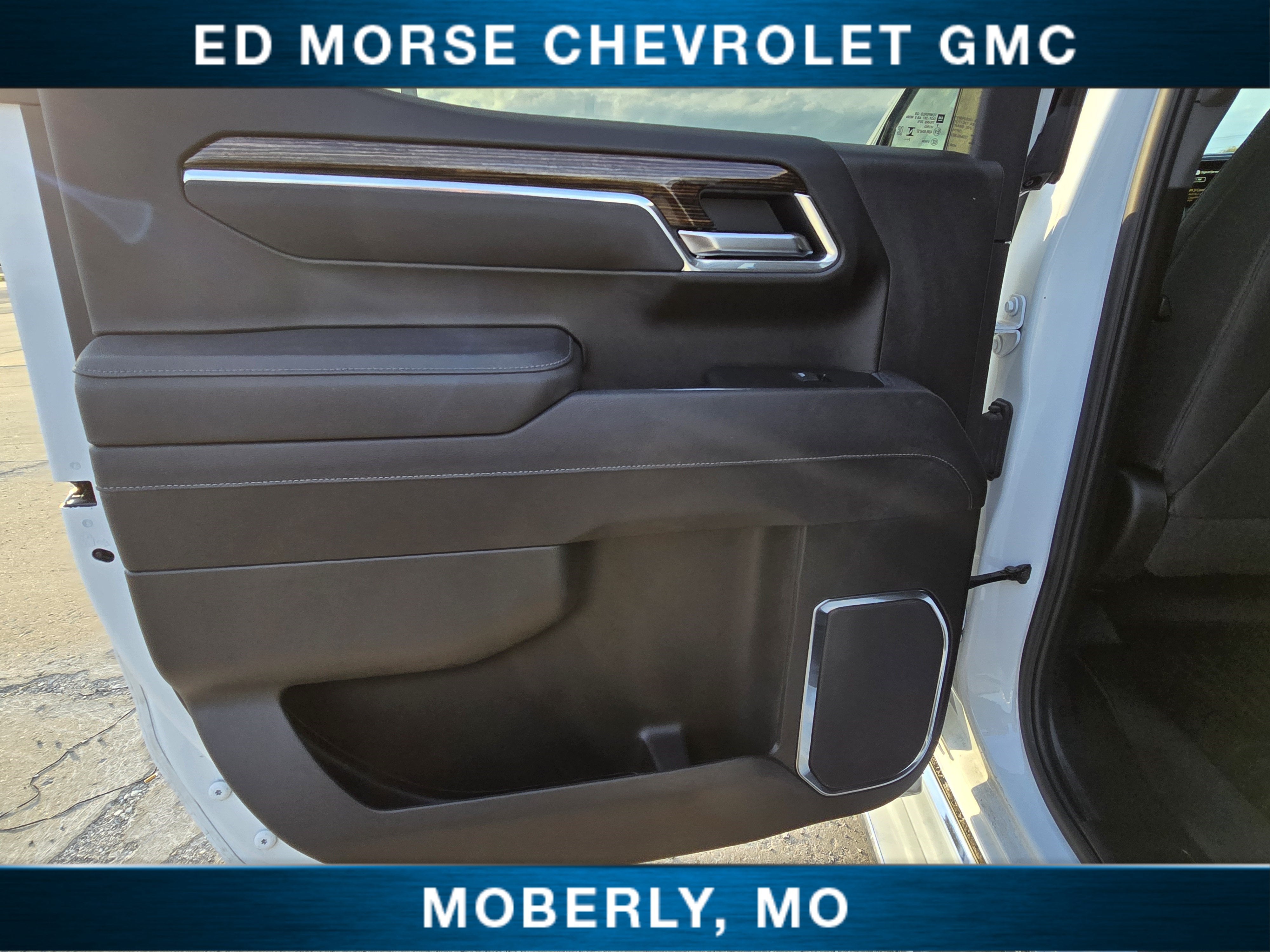 2025 GMC Sierra 1500 SLE