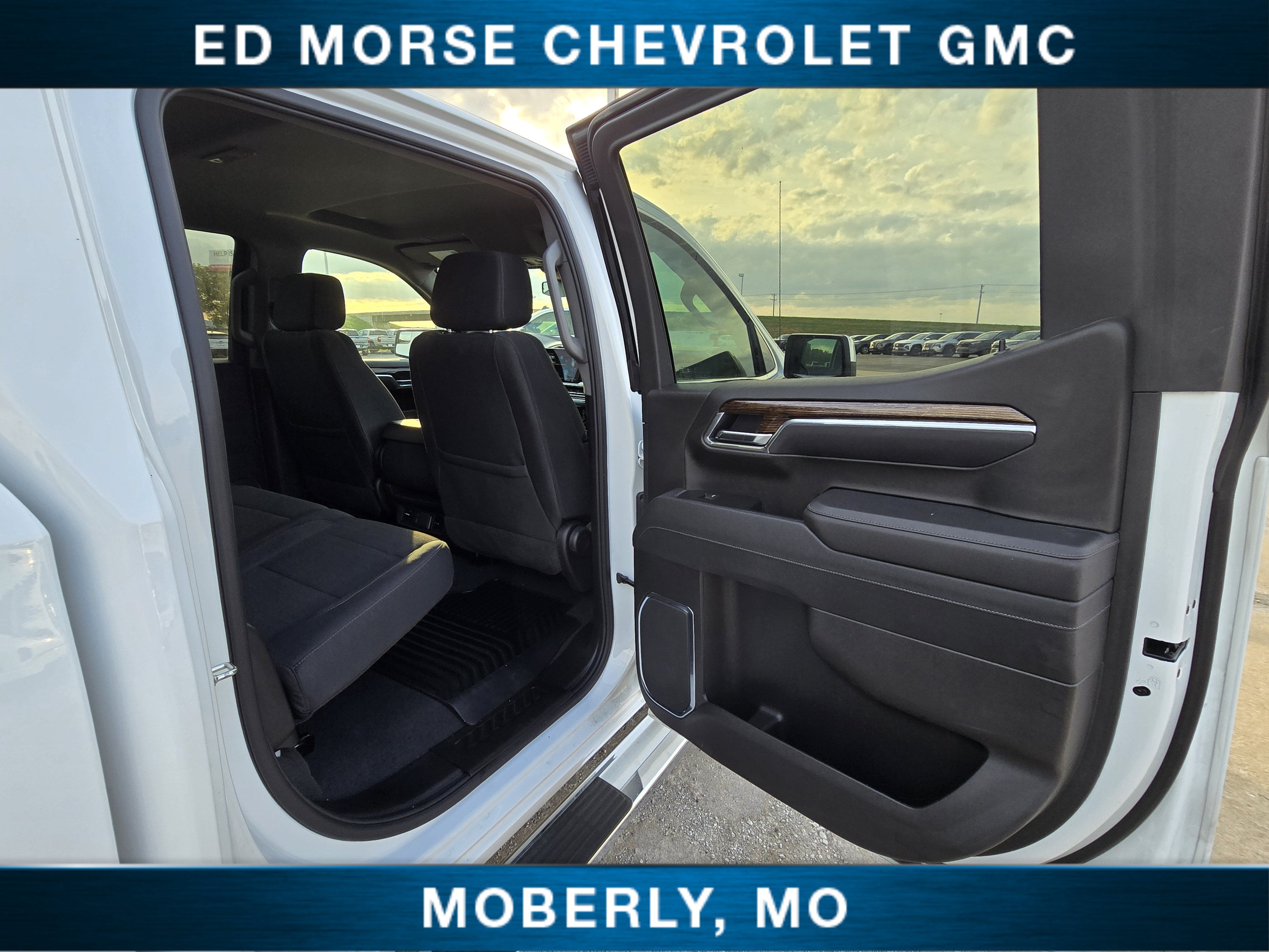 2025 GMC Sierra 1500 SLE
