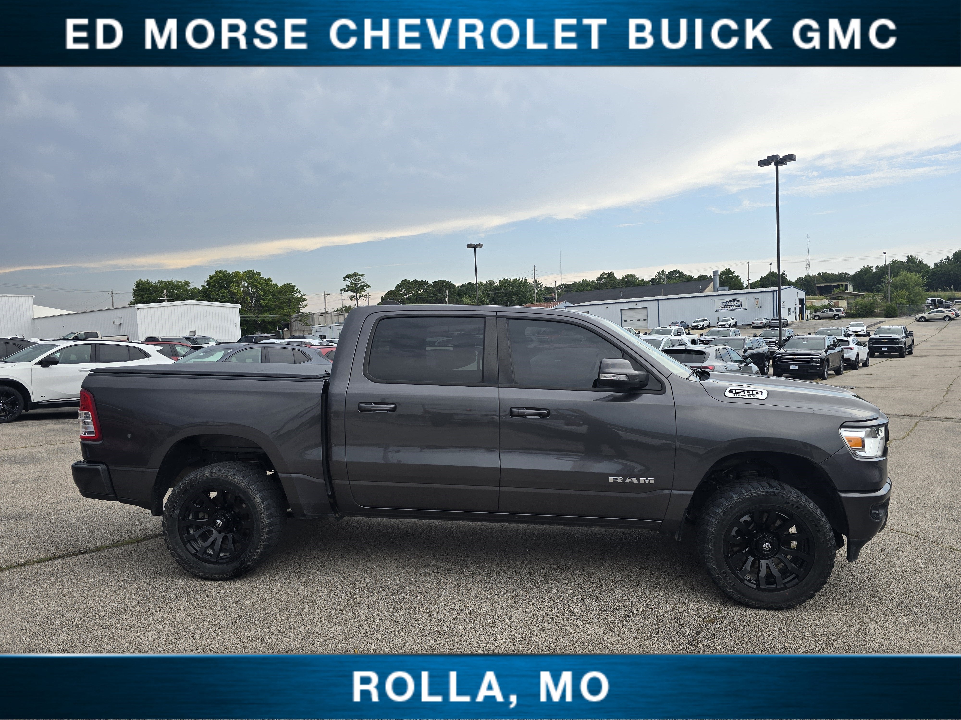 2020 RAM 1500 Big Horn Crew Cab 4x4 5'7" Box