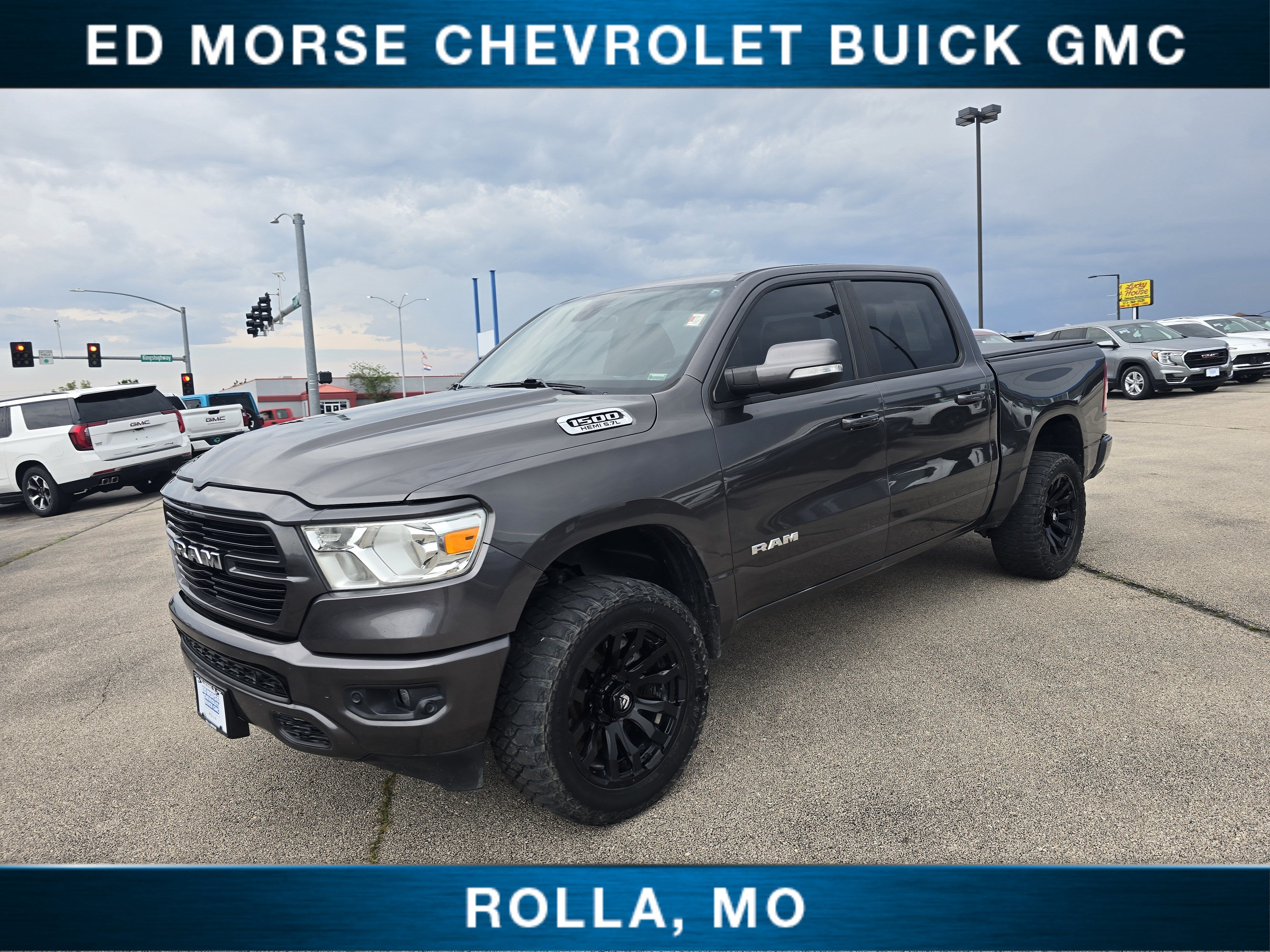 2020 RAM 1500 Big Horn Crew Cab 4x4 5'7" Box