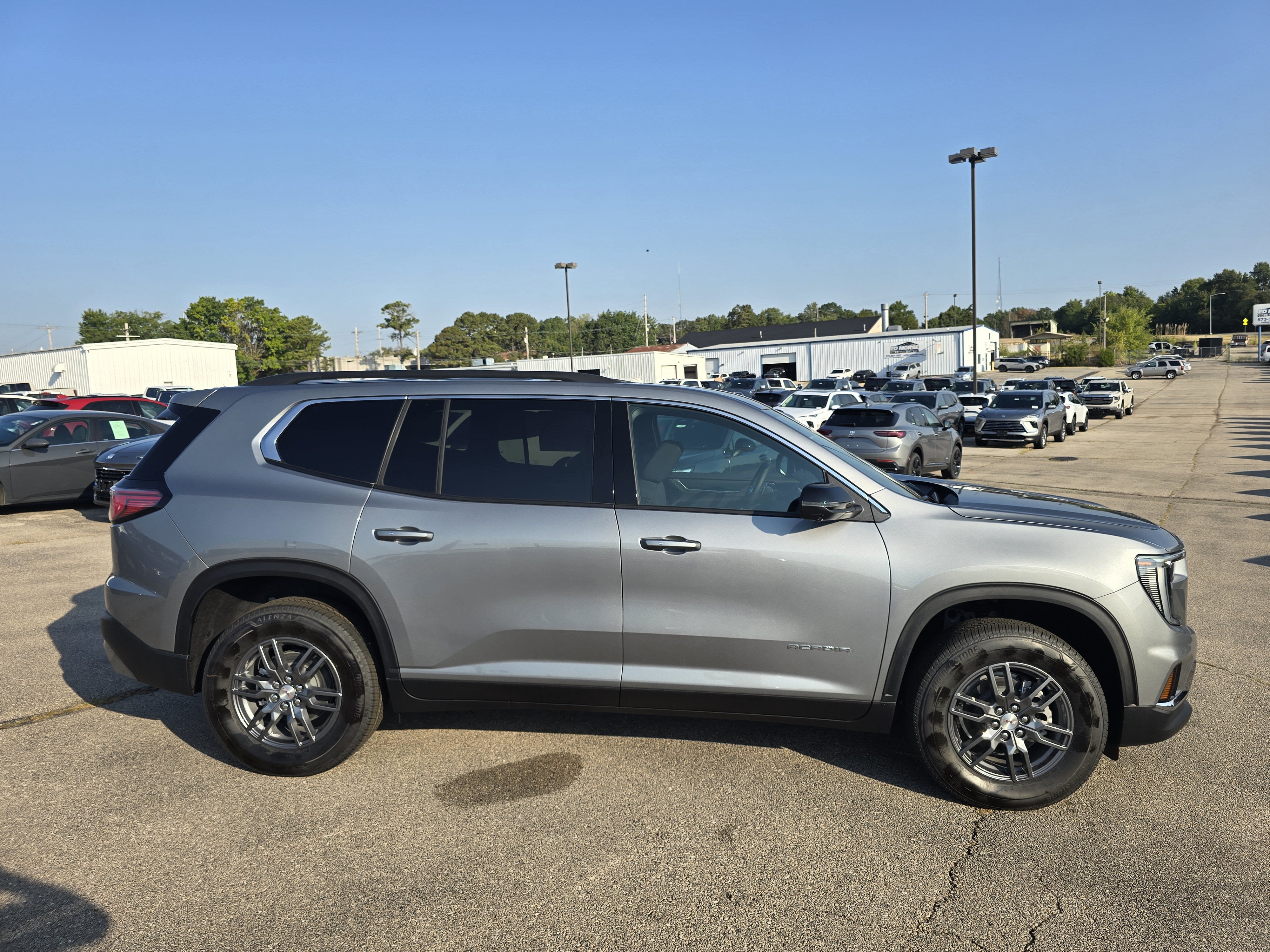 2027 GMC Acadia Elevation