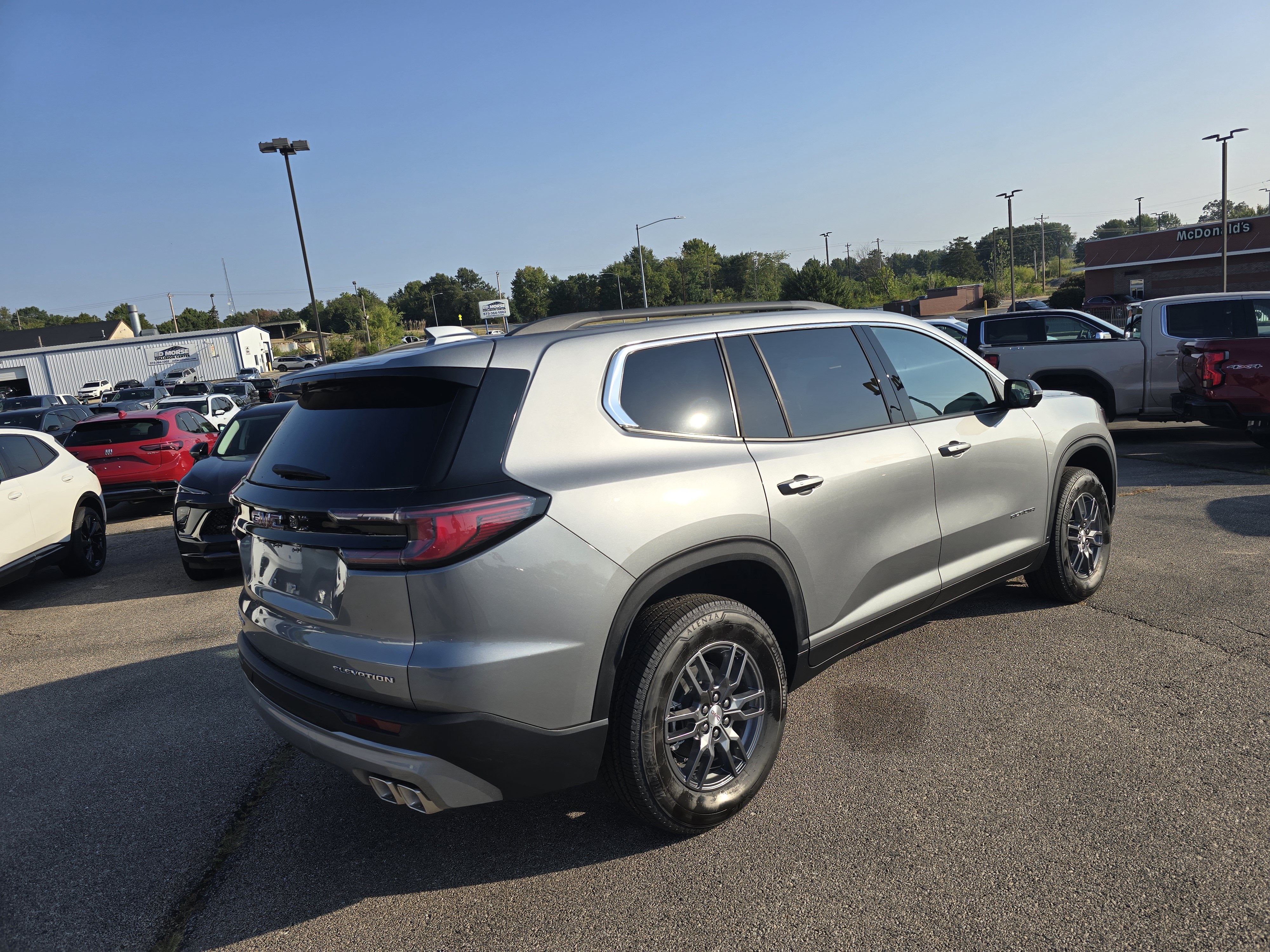 2027 GMC Acadia Elevation