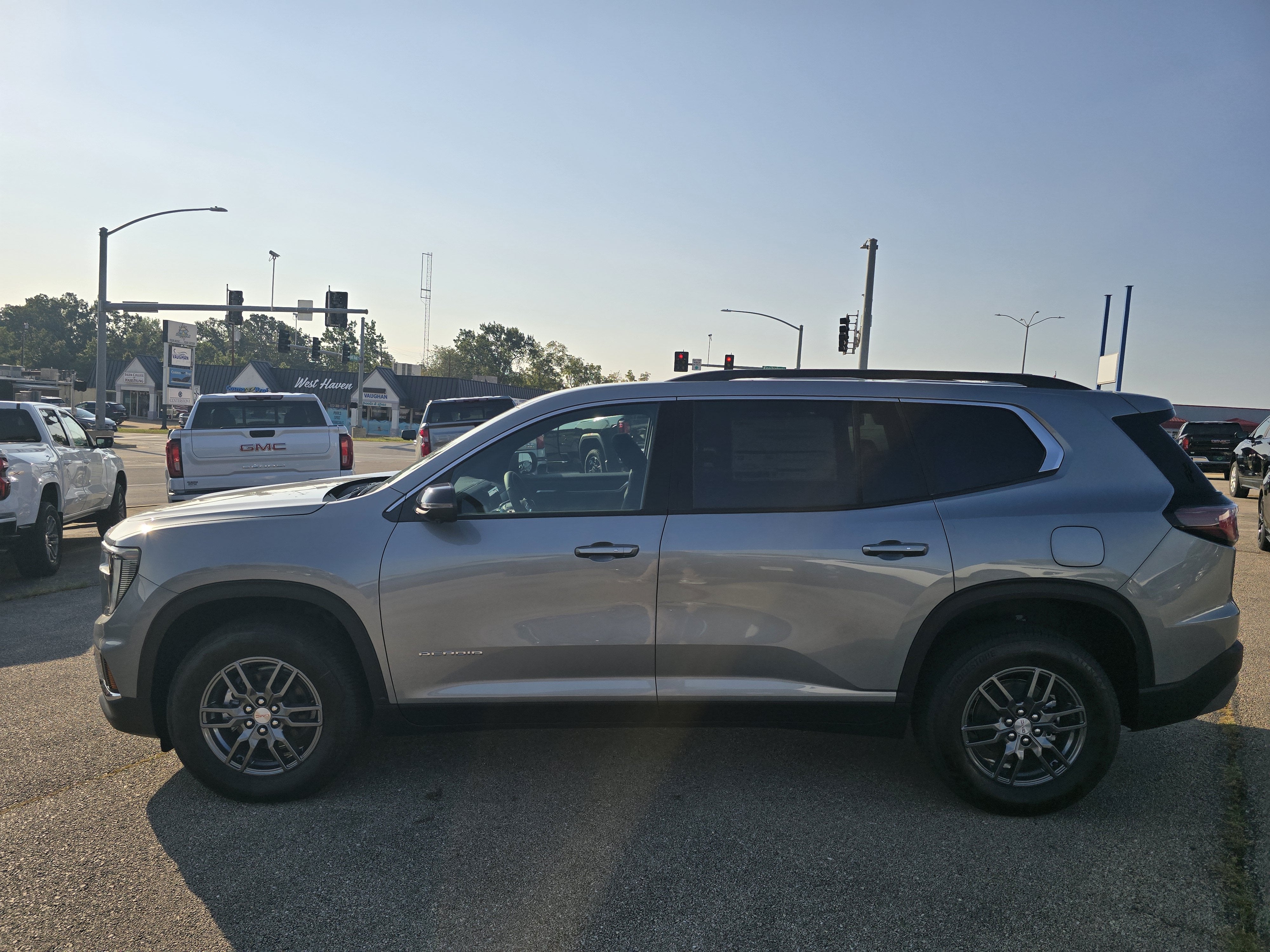 2027 GMC Acadia Elevation