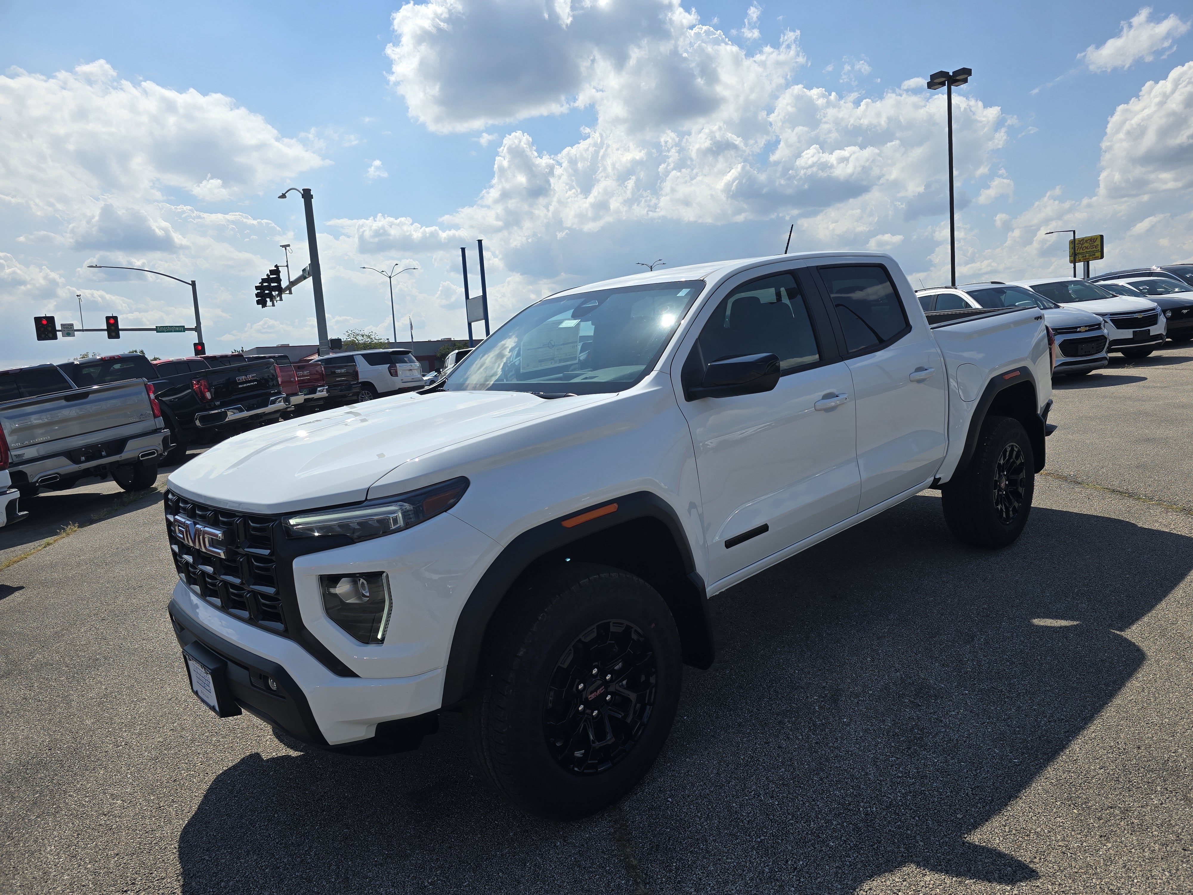 2026 GMC Canyon Elevation