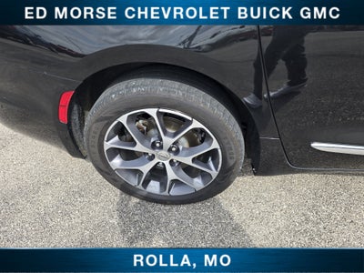 2022 Chrysler Pacifica Limited AWD