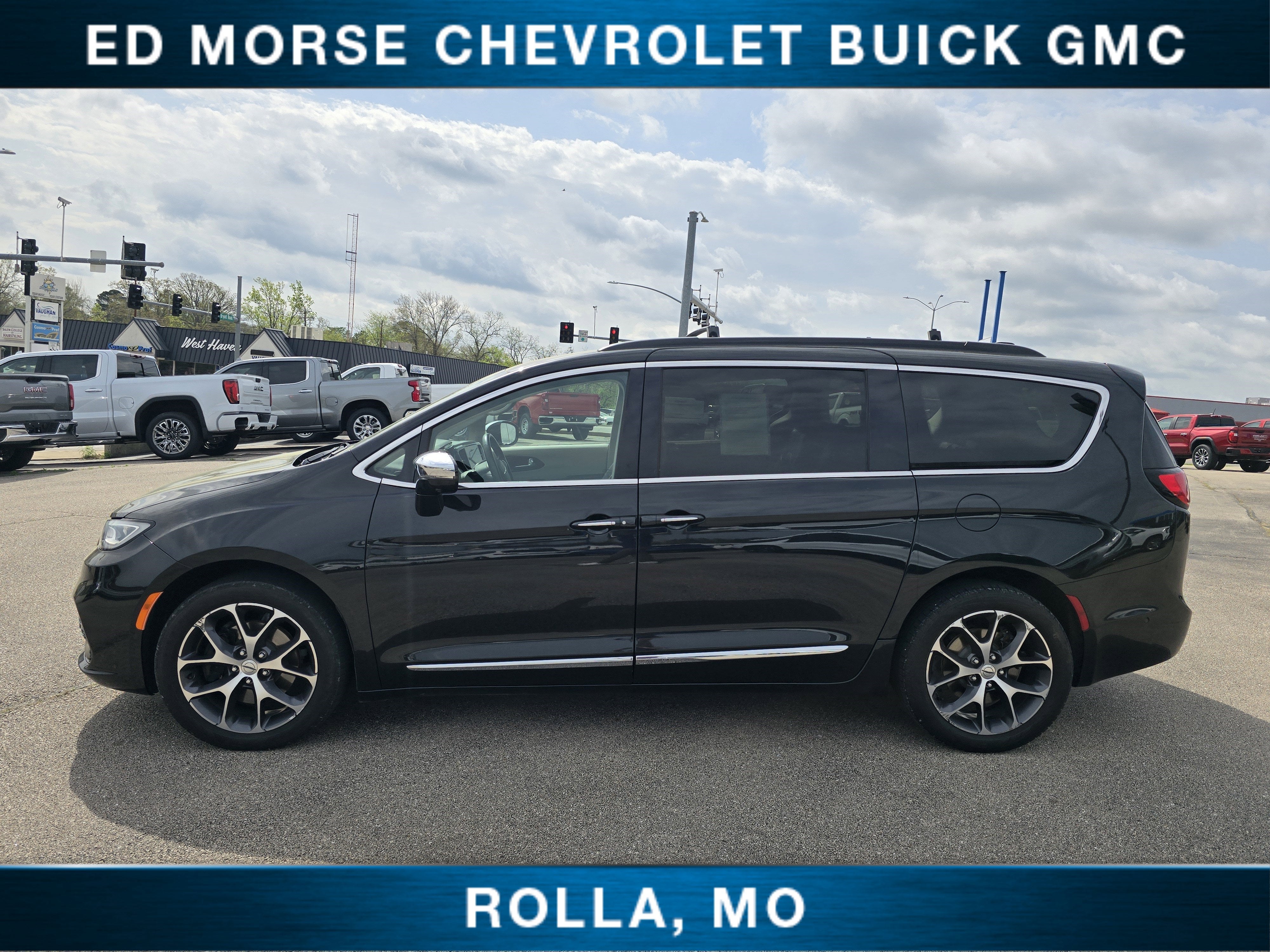 2022 Chrysler Pacifica Limited AWD