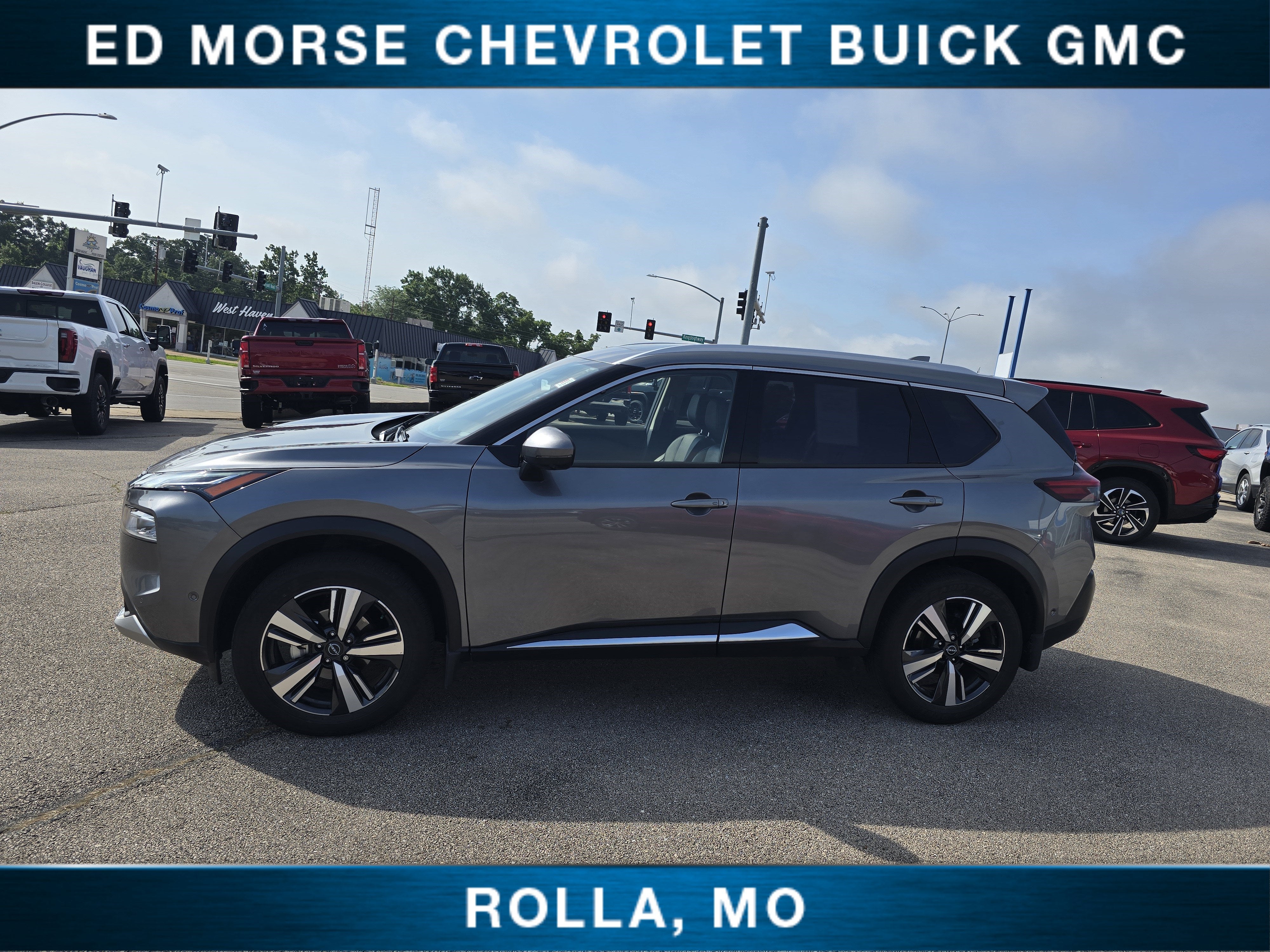 2023 Nissan Rogue Platinum FWD